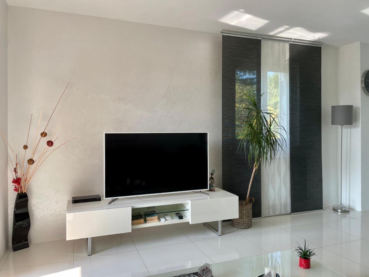 Apartments Bloom Near The Beach Porec Bagian luar foto